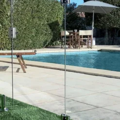 Couvertures Soldes -Couvertures Soldes 426034 imgWEB Barriere piscine en verre Poolgarde luxe 1 050f